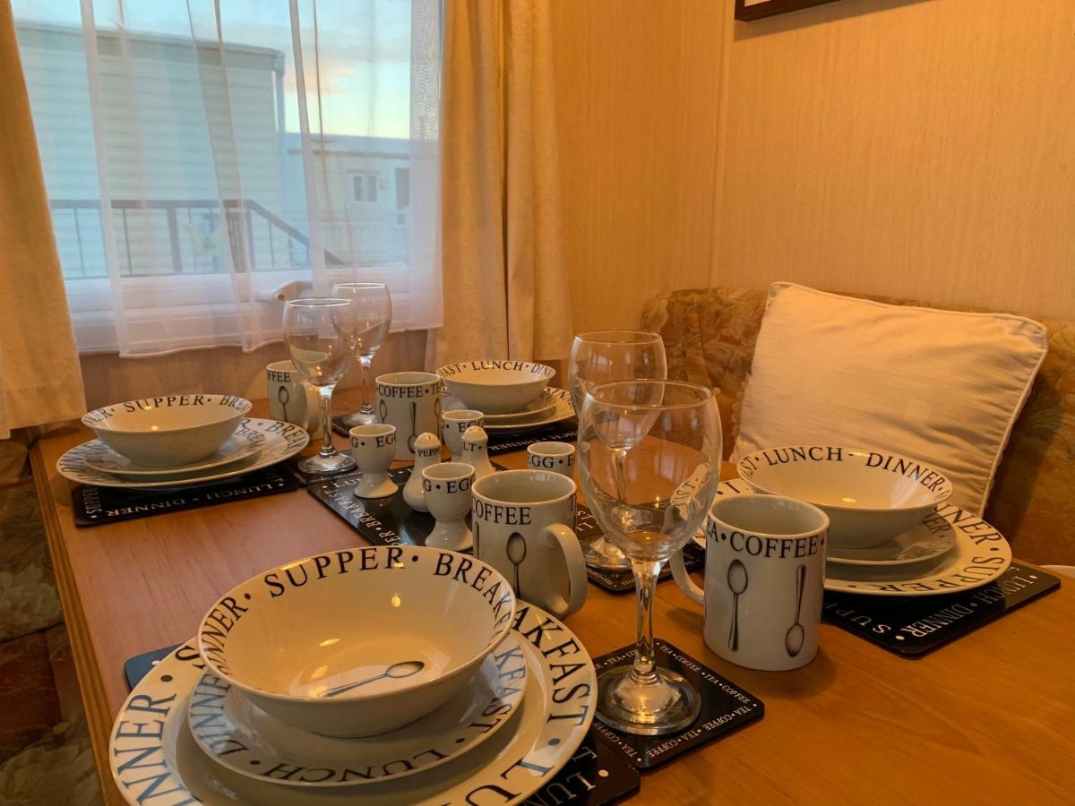 Chapel Caravans S191 Hotel แชเปิลเซนต์เลนเนิร์ดส์ ภายนอก รูปภาพ