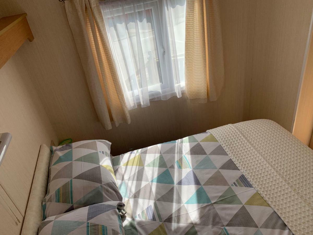 Chapel Caravans S191 Hotel แชเปิลเซนต์เลนเนิร์ดส์ ภายนอก รูปภาพ